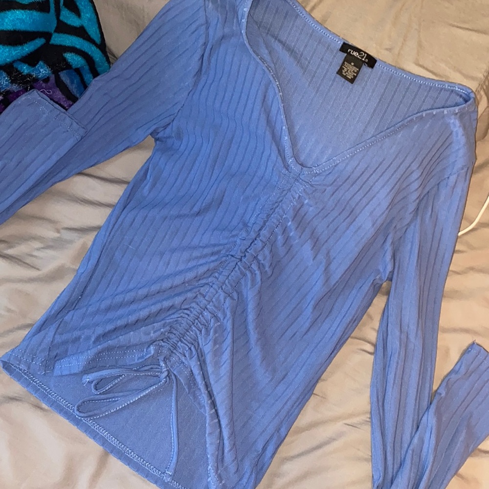 Long sleeve rue21 top; size medium $12